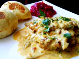 Udka w Sosie Śmietankowo-Pieczarkowym