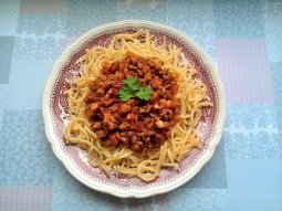 Makaron z sosem bolognese