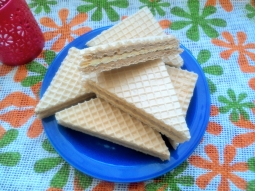 Wafelki z kremem nektarynkowo - kakaowym