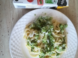 Makaron w sosie brokułowym