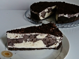 Marmurkowy sernik z posypką Oreo