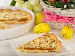 Mazurek z kremem tahini i solonym karmelem
