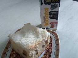 Sernik z gruszką