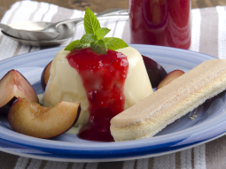Panna cotta z sosem śliwkowym
