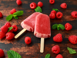Sorbet malinowy z miętą