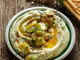Zielony hummus z bobu