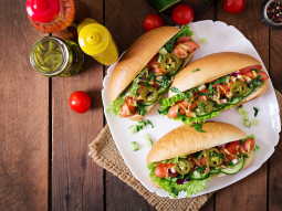Hot dogi z warzywami na ostro