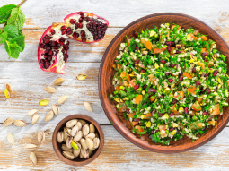 Tabbouleh z granatem i pistacjami