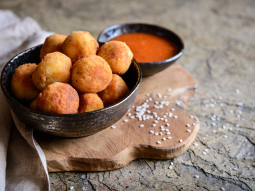 Arancini (ryżowe kulki) z mięsem mielonym