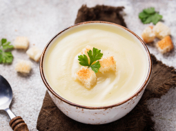 Krem z kalafiora z serem gorgonzola