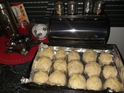 Bułeczki czosnkowe z parmezanem