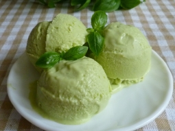 Lody o smaku awokado