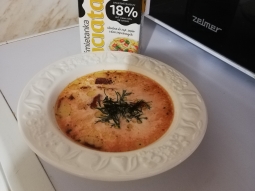 Zupa barszcz czerwony