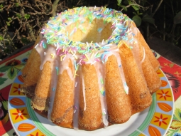 Babka łaciata z mlecznym lukrem