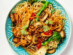Wegański pad thai