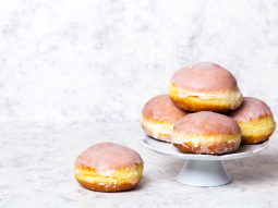 Pączki na śmietanie