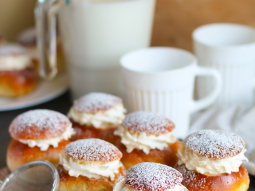 Semla - szedzkie bułeczki karnawałowe