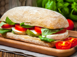 Wiosenna ciabatta z mozzarellą