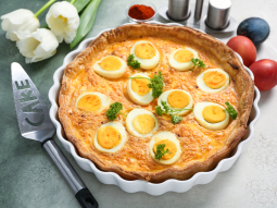 Tarta wielkanocna z jajkami