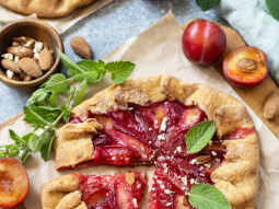 Galette ze śliwkami