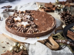 Tarta orzechowa z nadzieniem kasztanowym