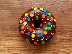 Donuts w kolorowej posypce