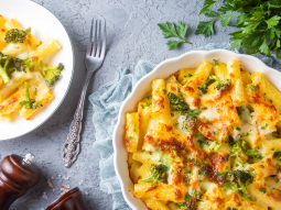 Zapiekany makaron z mozzarellą