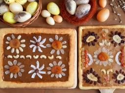 Mazurek z masą kajmakową