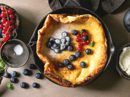 Dutch baby z borówkami