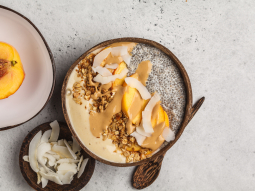 Brzoskwiniowy smoothie bowl