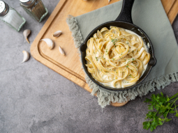Makaron z sosem Alfredo