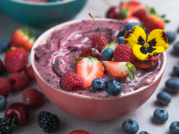 Mrożony jogurt jagodowy