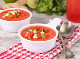 Letnie gazpacho z arbuza