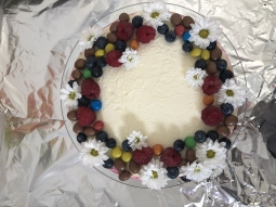 Tort z kremem śmietankowym