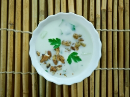 Abdoogh Khiar - zupa jogurtowa