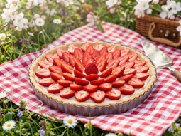 Tarta z truskawkami i kremem mascarpone